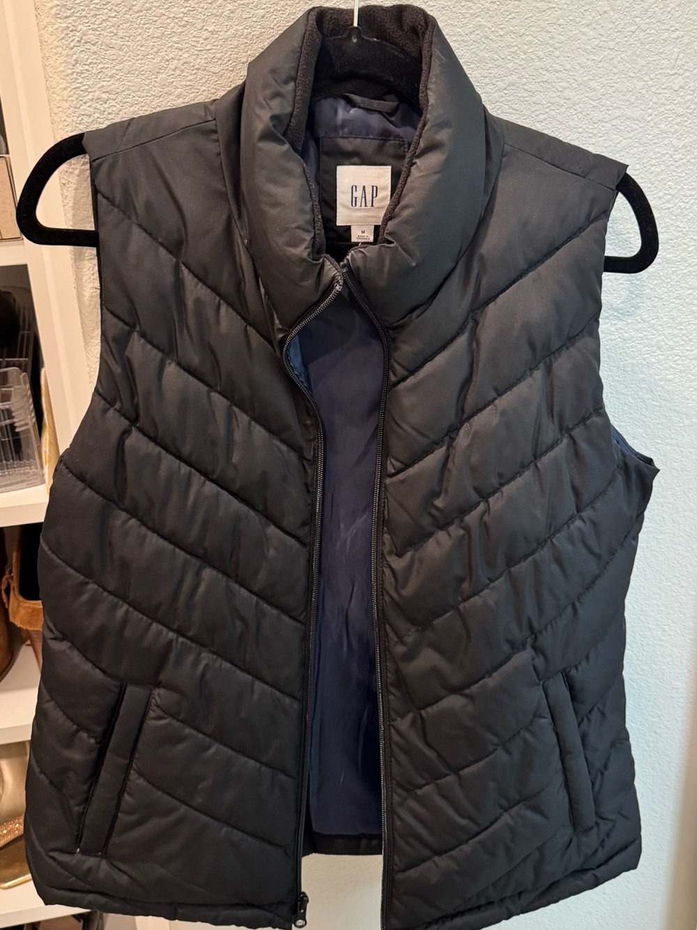 GAP Women's Black Quilted Puffer Vest with Stand Collar